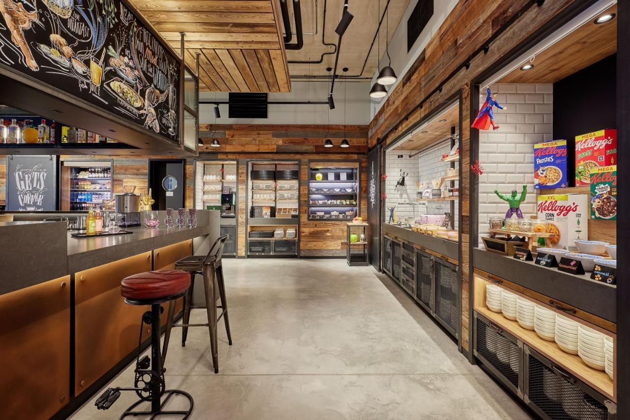 Moxy Cologne Muelheim Hotel Ngoại thất bức ảnh