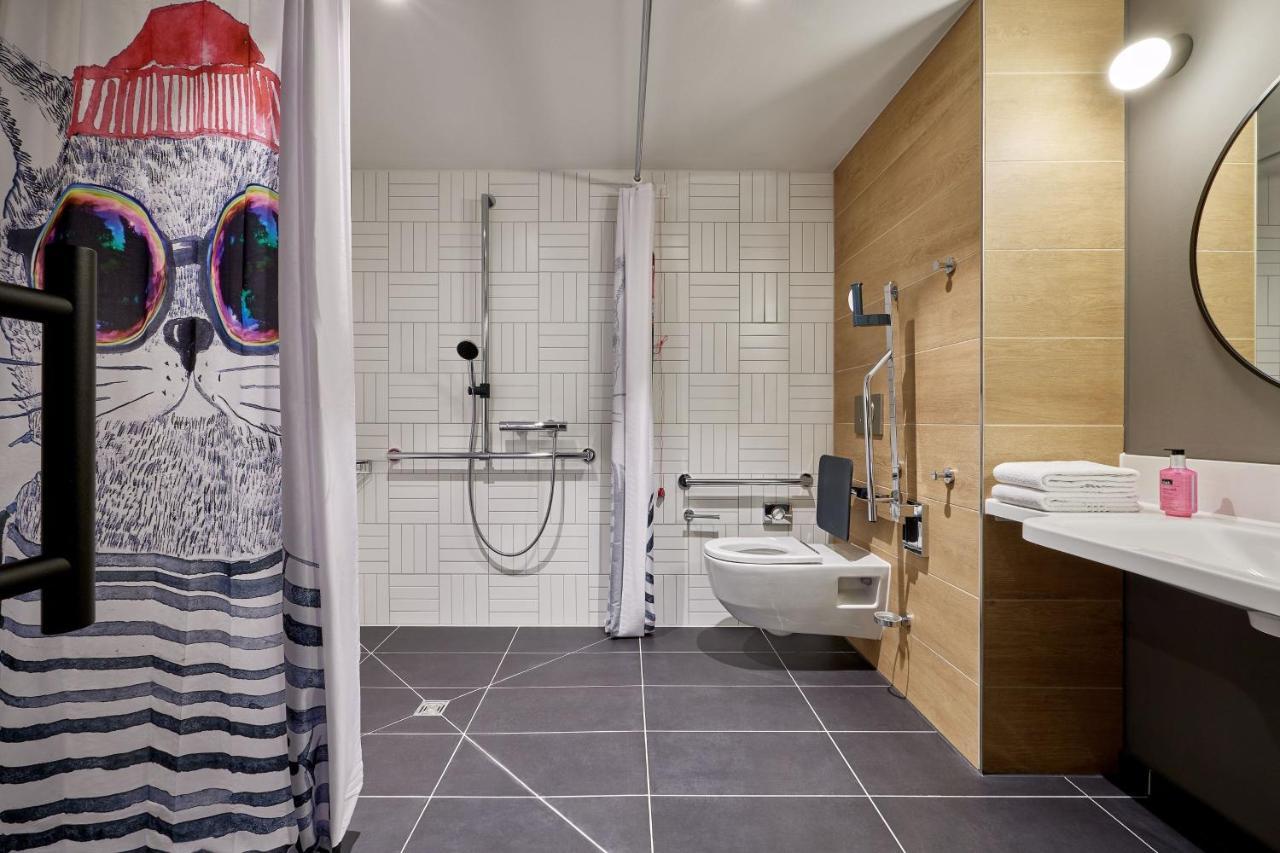 Moxy Cologne Muelheim Hotel Ngoại thất bức ảnh