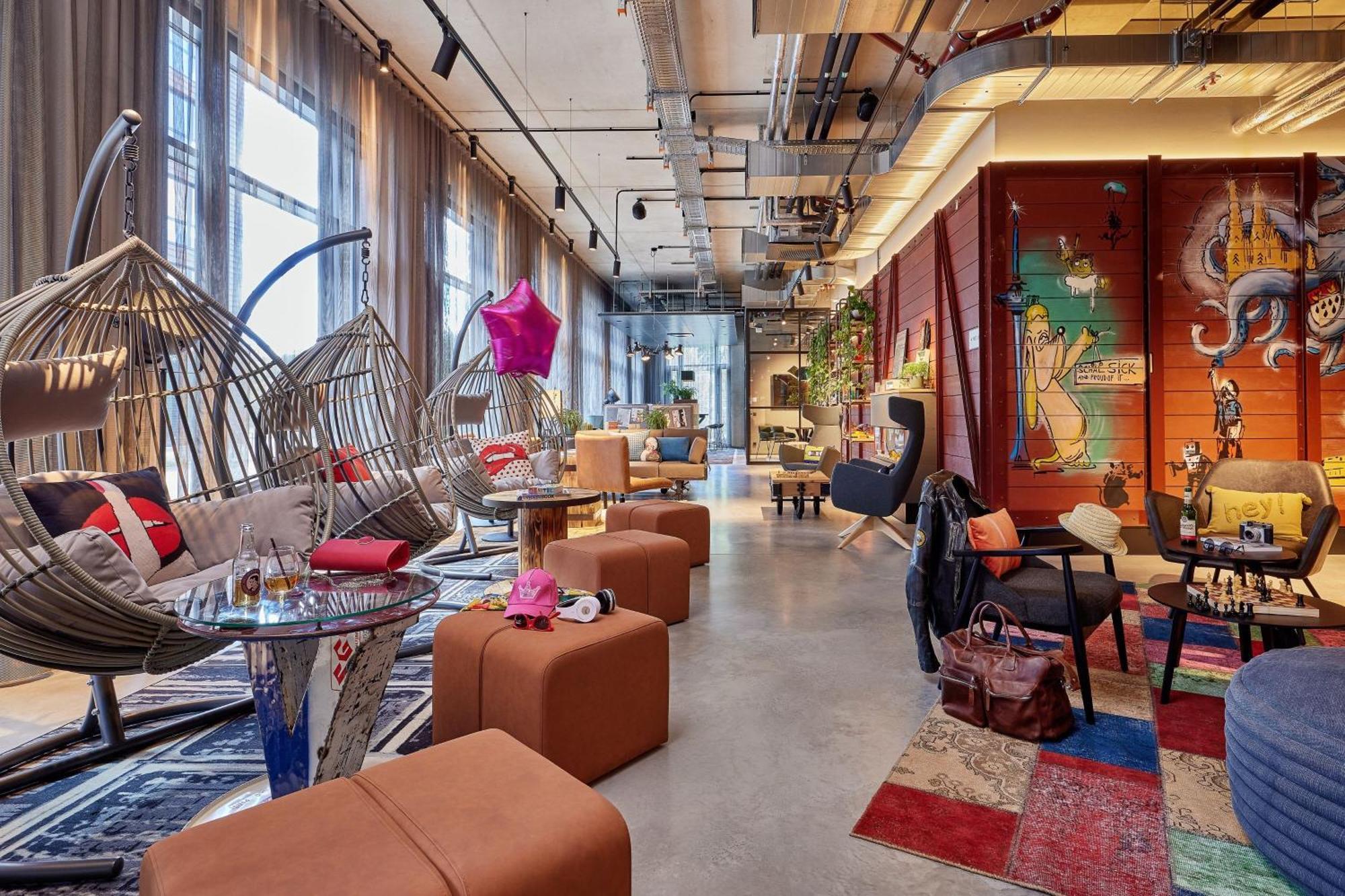 Moxy Cologne Muelheim Hotel Ngoại thất bức ảnh